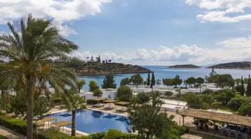 Minos Beach Art Hotel