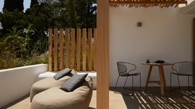 MINOS BEACH ART HOTEL