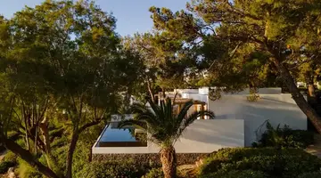 Minos Beach Art Hotel