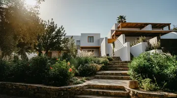 MINOS BEACH ART HOTEL