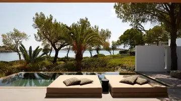 Minos Beach Art Hotel