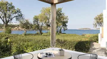 Minos Beach Art Hotel
