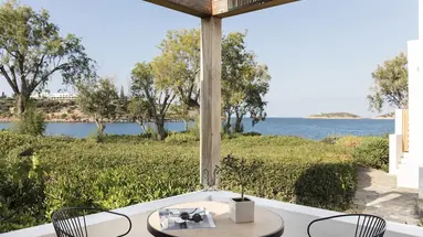 Minos Beach Art Hotel