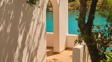 Minos Beach Art Hotel