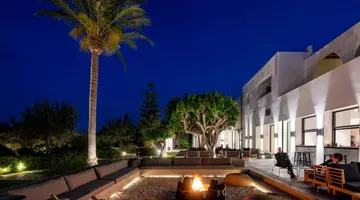 MINOS BEACH ART HOTEL