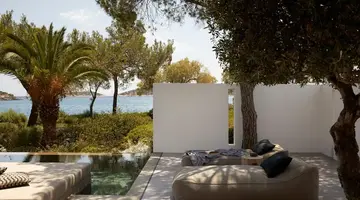 Minos Beach Art Hotel