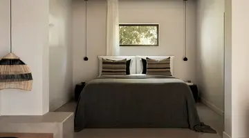 MINOS BEACH ART HOTEL