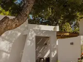 MINOS BEACH ART HOTEL