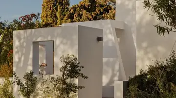 Minos Beach Art Hotel