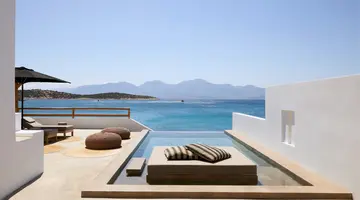 MINOS BEACH ART HOTEL