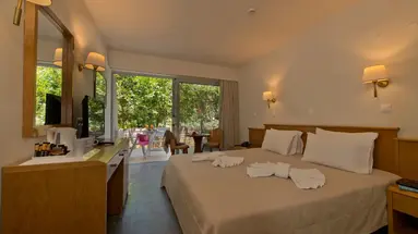 Minos Hotel