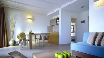 MINOS VILLAGE CHQ