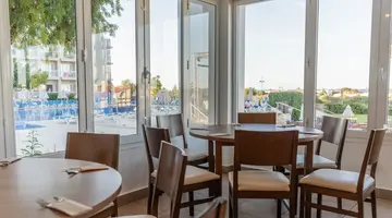 Minura Sur Menorca Hotel Suites & Waterpark