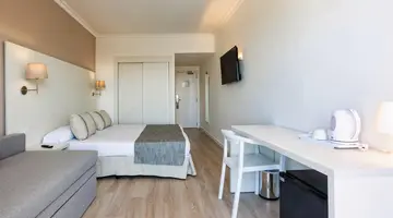Minura Sur Menorca Hotel Suites & Waterpark