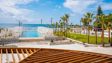 Mira Meridia Beach Resort Hotel
