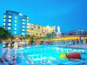 Mira Meridia Beach Resort Hotel
