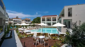 Mirablue Deluxe Residences