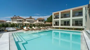 Mirablue Deluxe Residences