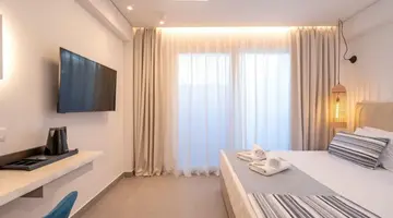 Mirablue Deluxe Residences