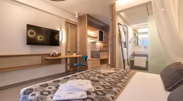 Mirablue Deluxe Residences
