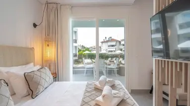 Mirablue Deluxe Residences