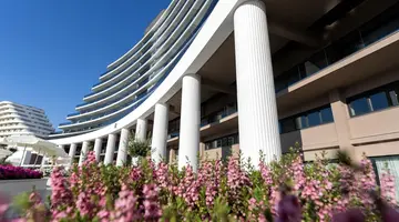 Miracle Resort Hotel