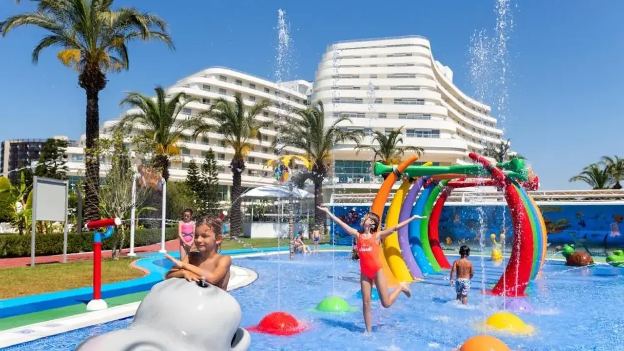 MIRACLE RESORT