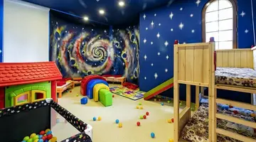 MIRACLE RESORT