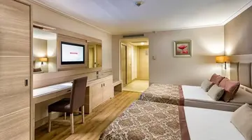 Miracle Resort