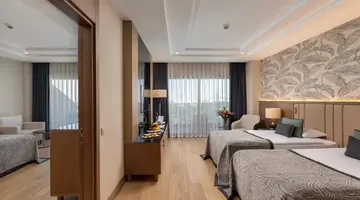 Miracle Resort