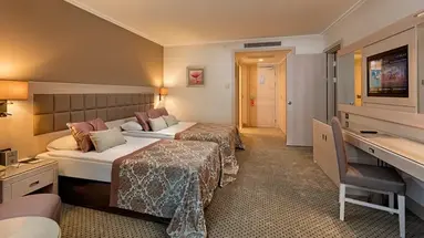Miracle Resort
