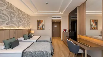 Miracle Resort