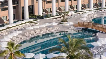 MIRACLE RESORT