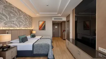 Miracle Resort