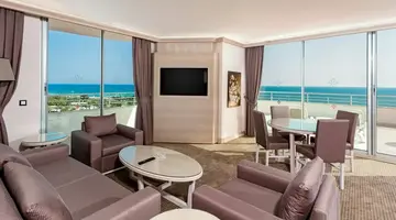 Miracle Resort