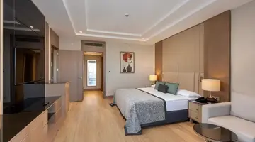Miracle Resort
