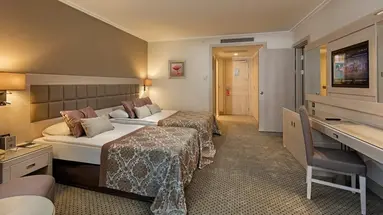 Miracle Resort