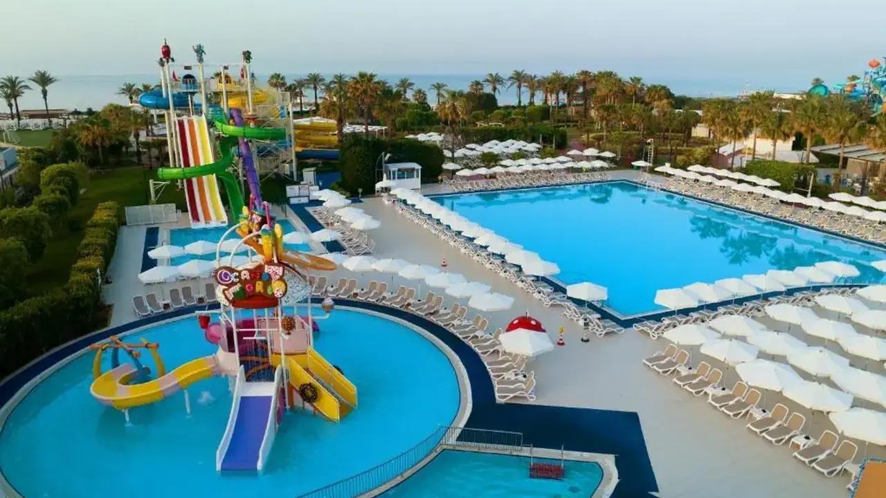 MIRACLE RESORT