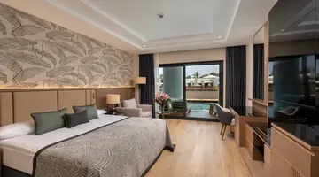 Miracle Resort