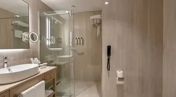 Miracle Resort