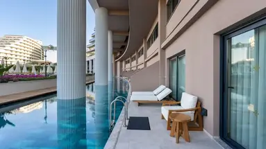 Miracle Resort