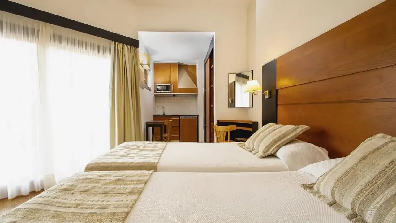 Miraflor Suites Hoteles Lopez
