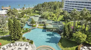 MIRAGE PARK RESORT
