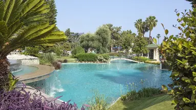 MIRAGE PARK RESORT