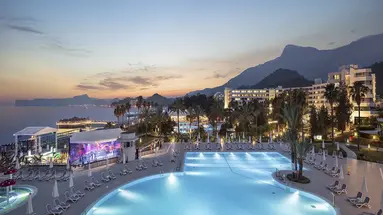 MIRAGE PARK RESORT