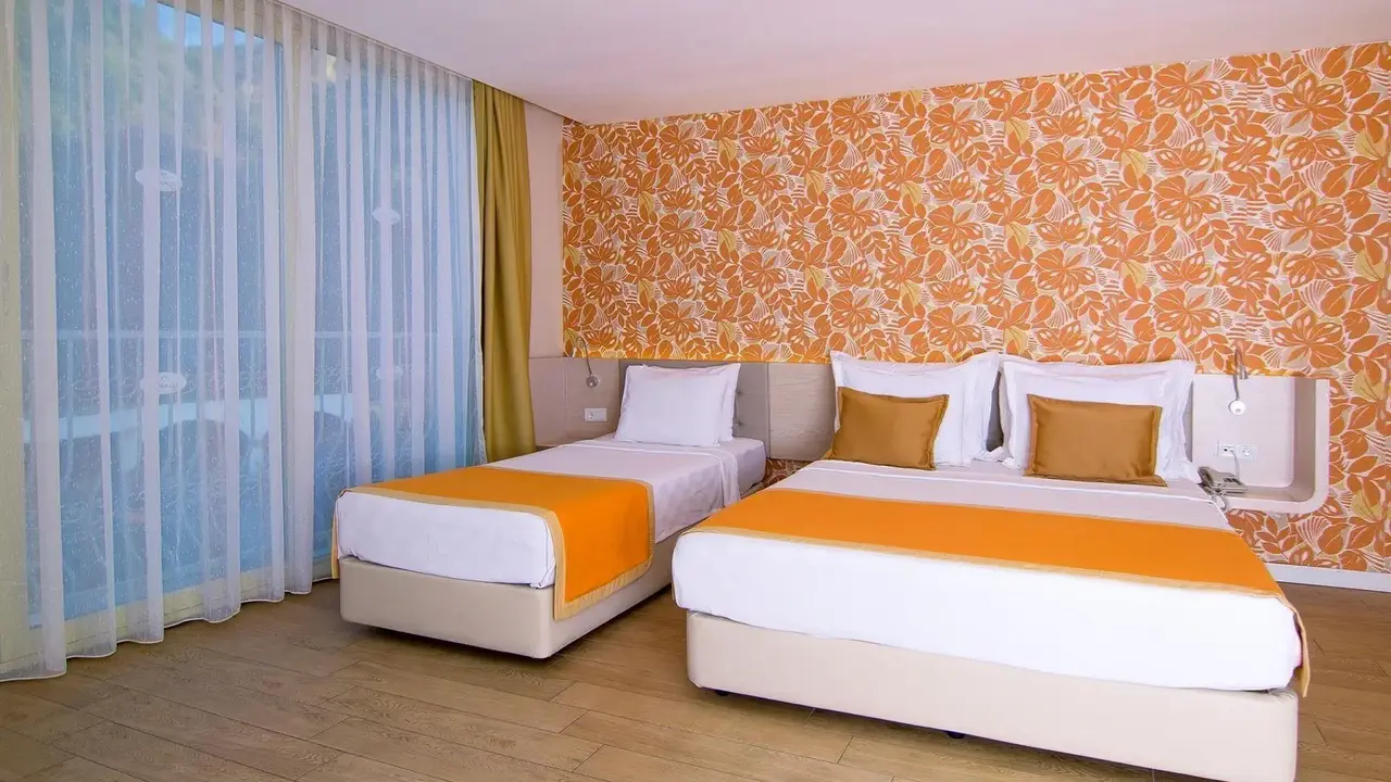 Mirage World