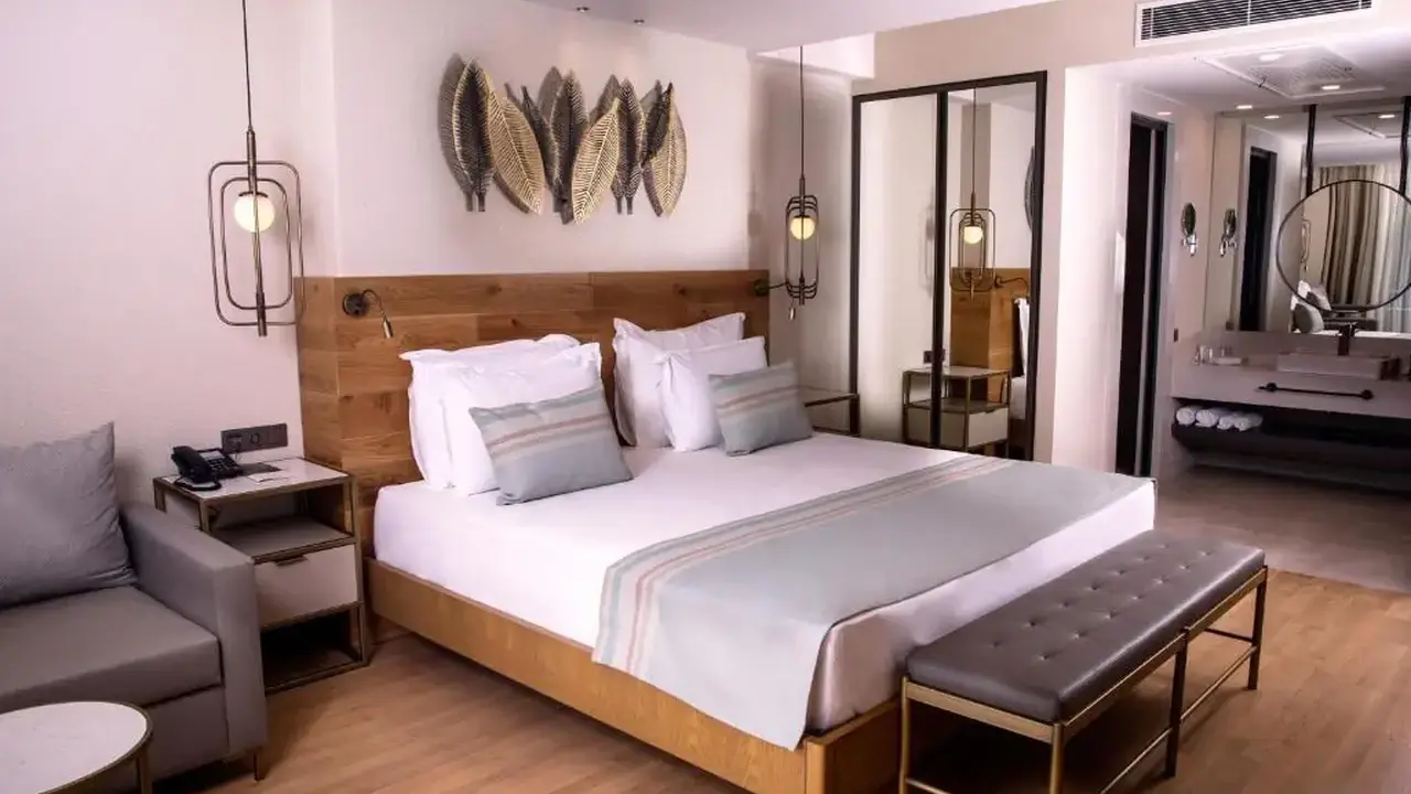 MIRAMARE BEACH HOTEL