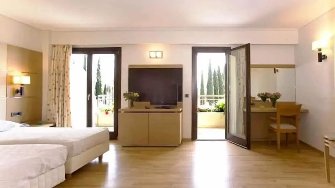 Miramare Hotel Eretria