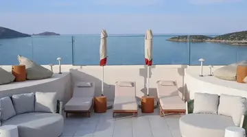 Mistral Bay (ex Rea)
