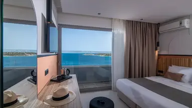 Mistral Bay (ex Rea)